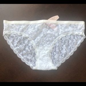 Victoria’s Secret White Lace Bikini medium